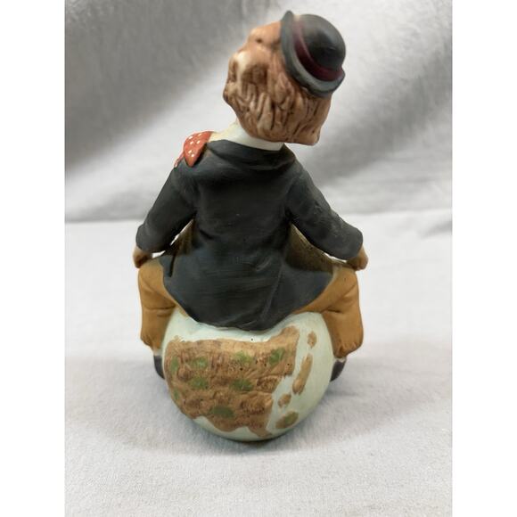 Hobo Clown Sitting on Top of the World Bisque Porcelain - Picture 3 of 6